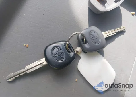 2010 Toyota Sienna Le z USA, uszkodzony, nr VIN 5TDKK4CC5AS338931